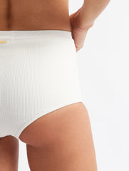 Hot Pant Tricot com Recorte - Off White
